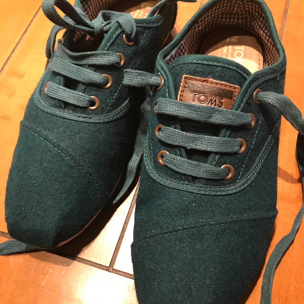 TOMS Dark Teal Lace Up Shoes